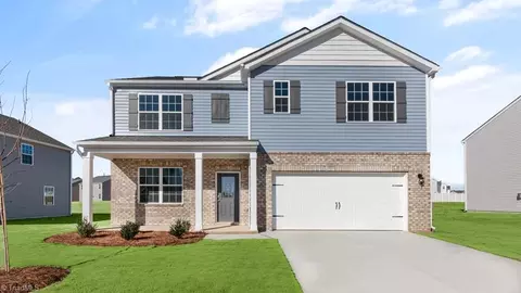 3110 Middle Creek Ln, Greensboro, NC 27405