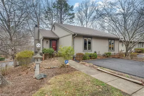 3671 Maple Glen Ln, Winston Salem, NC 27106