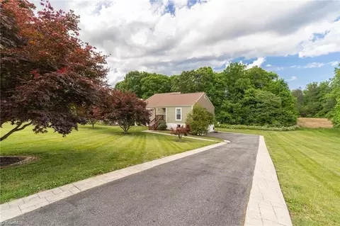 544 Lori Ln, Winston Salem, NC 27127
