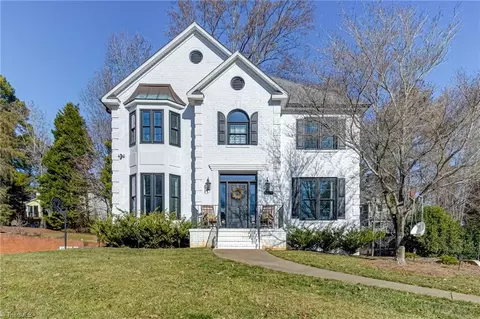 5125 Laurel View Dr, Winston Salem, NC 27104