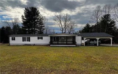 871 Pilgrim Baptist Church Rd, Wilkesboro, NC 28697