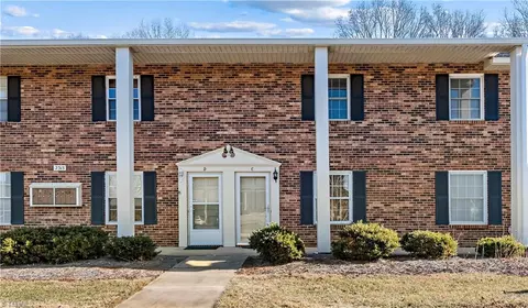 2315 Bay Meadows Ct #C, Winston Salem, NC 27103
