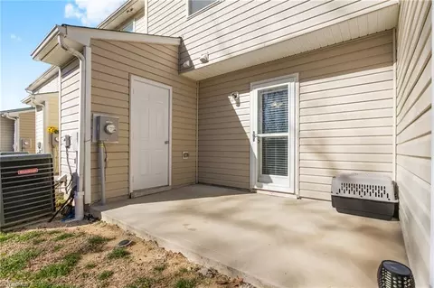 423 Sandybrooke Dr, High Point, NC 27265 photo 18