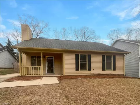 3207 Argyle Ln, Greensboro, NC 27406