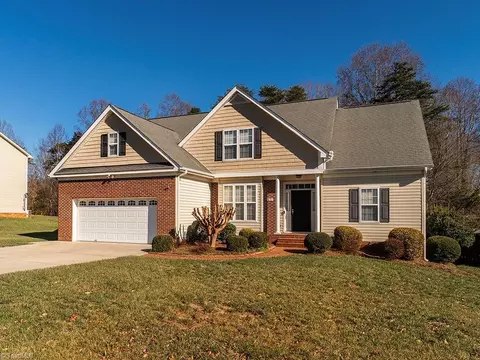 5031 Sheffield Place Dr, Kernersville, NC 27284