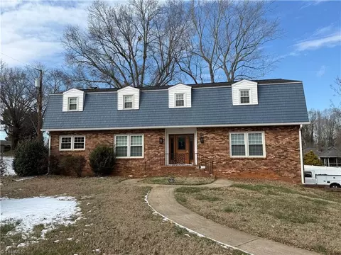 4650 Duffer Ct, Pfafftown, NC 27040