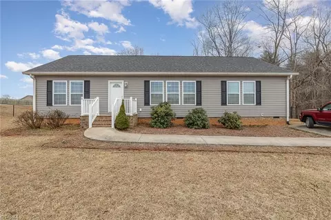 1153 Carson James Dr, Boonville, NC 27011