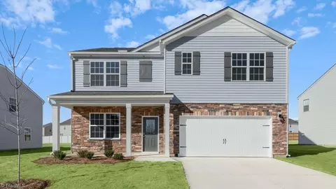 3106 Middle Creek Ln, Greensboro, NC 27405