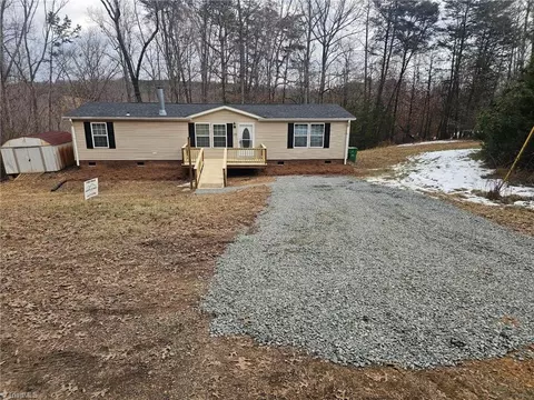 1046 Walsh Way, Sandy Ridge, NC 27046