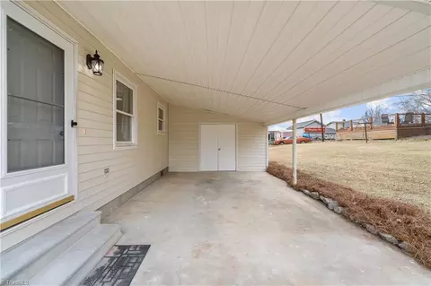 3917 Rollingwood Ct, Trinity, NC 27370 photo 4