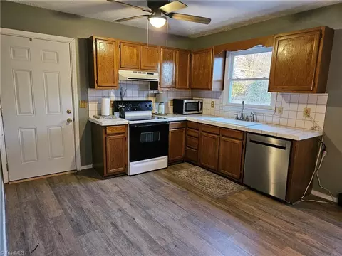 145 Maple Ridge Dr, King, NC 27021 photo 12