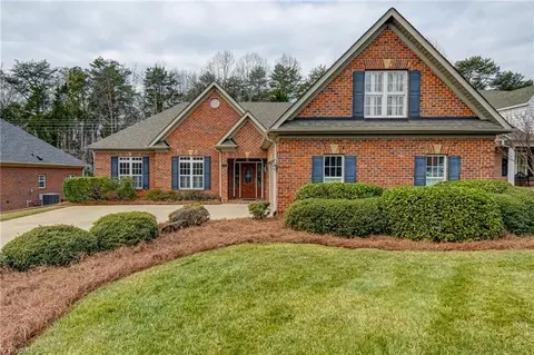 4220 Prestwick Xing, Winston Salem, NC 27106