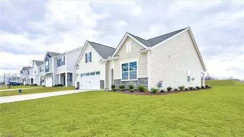 650 Starfall Rd, Graham, NC 27253 photo 2