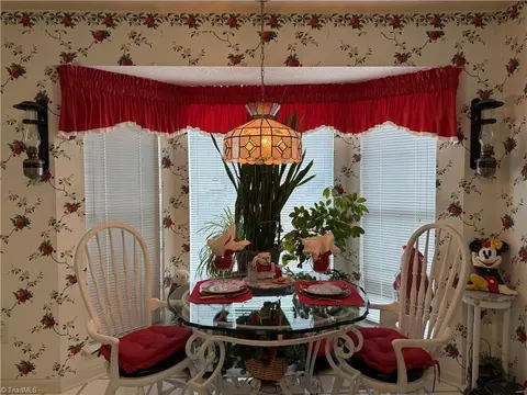 Dining - 313 Quarterpath Ln, Jamestown, NC 27282 photo 2 of 2