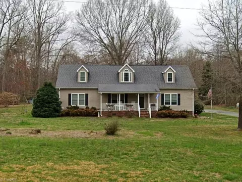 302 Eagle Falls Rd, Madison, NC 27025