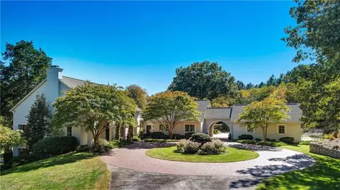 445 Periwinkle Rd, Eden, NC 27288