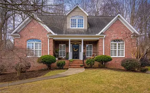 520 Ashbry Run Dr, Winston Salem, NC 27106