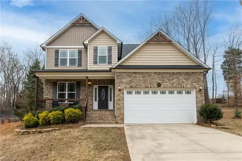 8501 Kelly Lee Dr, Stokesdale, NC 27357