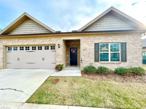 307 Kingsfield Forest Dr, Archdale, NC 27263