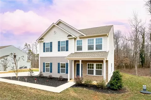 114 Sherwood Ct, Advance, NC 27006