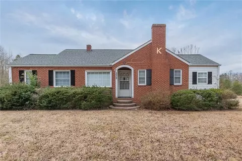 2581 Rowe Rd, Lexington, NC 27295
