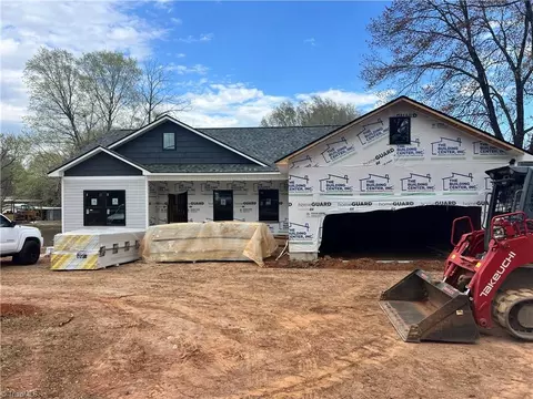 2927 S Nc Highway 66, Kernersville, NC 27284