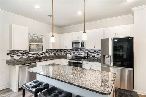 669 Cam Cir, High Point, NC 27265 photo 13