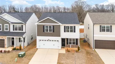 669 Cam Cir, High Point, NC 27265 photo 3
