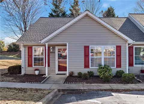 601 Campbell Gardens Rd, Kernersville, NC 27284