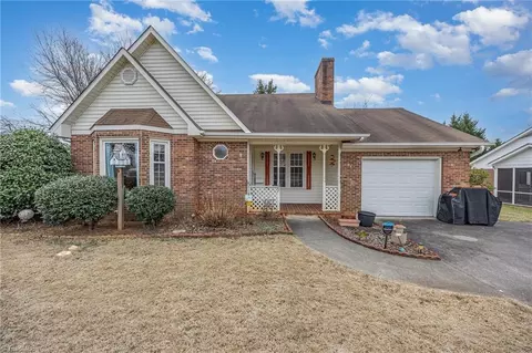 287 Sara Ln, Winston Salem, NC 27103