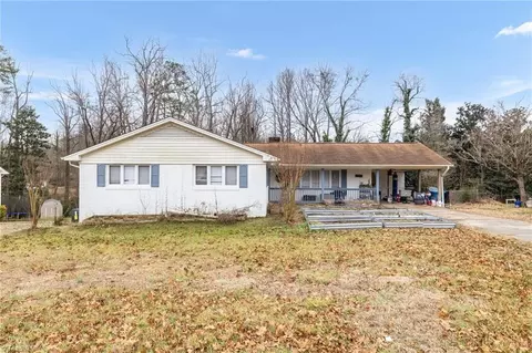 1110 Riveria Dr, Greensboro, NC 27406