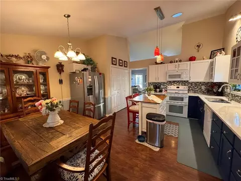 1011 Emerald Dr, King, NC 27021 photo 7