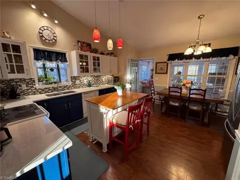 1011 Emerald Dr, King, NC 27021 photo 8
