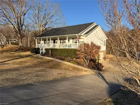 1011 Emerald Dr, King, NC 27021 photo 48