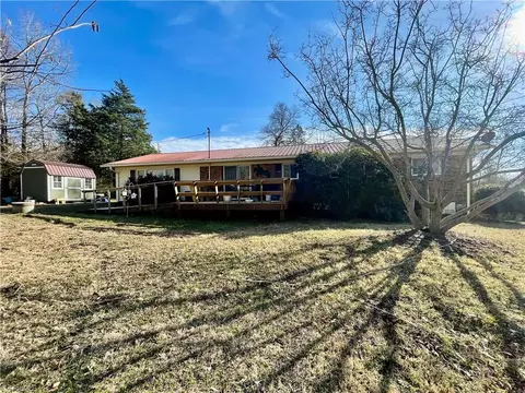 4122 Potomac Dr, Trinity, NC 27370 photo 3