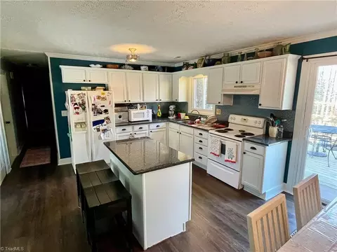 4122 Potomac Dr, Trinity, NC 27370 photo 7