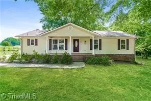 8104 Spotswood Rd, Summerfield, NC 27358