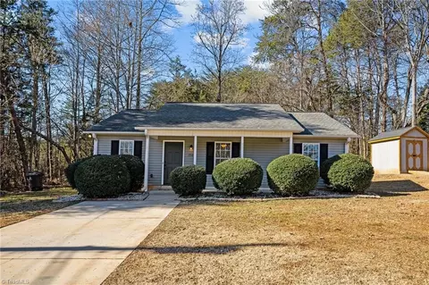 3718 Ribbon Ln, Winston Salem, NC 27107