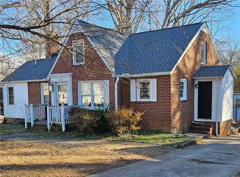 2105 Francis St, High Point, NC 27263