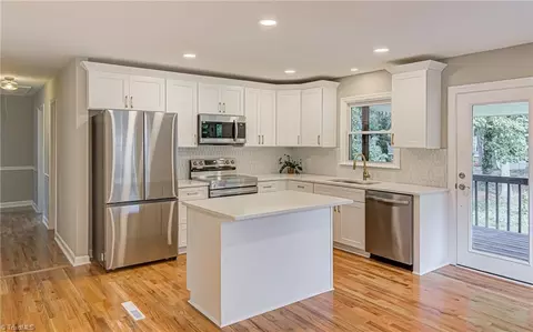 Kitchen - 6060 Bobbybrook Dr, Clemmons, NC 27012 photo 2 of 3