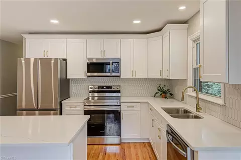 Kitchen - 6060 Bobbybrook Dr, Clemmons, NC 27012 photo 1 of 3