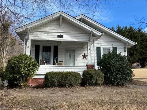 501 Spring St, Mount Airy, NC 27030