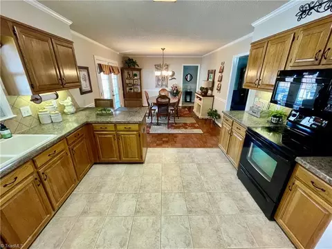 111 Winchester Ct, Trinity, NC 27370 photo 6