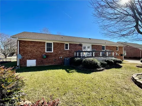 111 Winchester Ct, Trinity, NC 27370 photo 4
