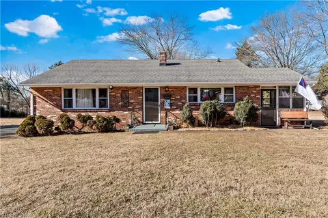 2442 Waterbury St, Winston Salem, NC 27107
