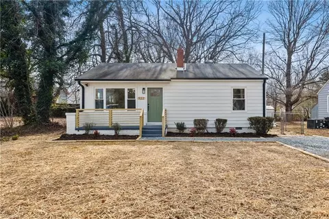922 Rosewood Pl, High Point, NC 27262