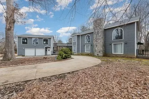 1701 Vernondale Rd, Greensboro, NC 27406