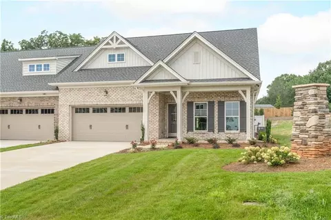 4210 Quartersaw Ln, Clemmons, NC 27012