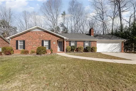 1104 Mapleview Ct, High Point, NC 27265