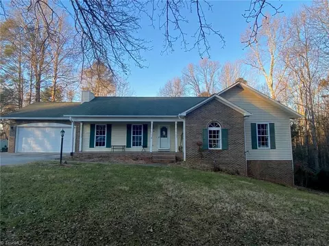 246 Yale St, North Wilkesboro, NC 28659